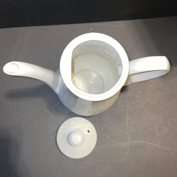 W Aynsley & Co Ltd White Swirl Coffee Pot 9” Ironstone Staffordshire England - Picture 5 of 9